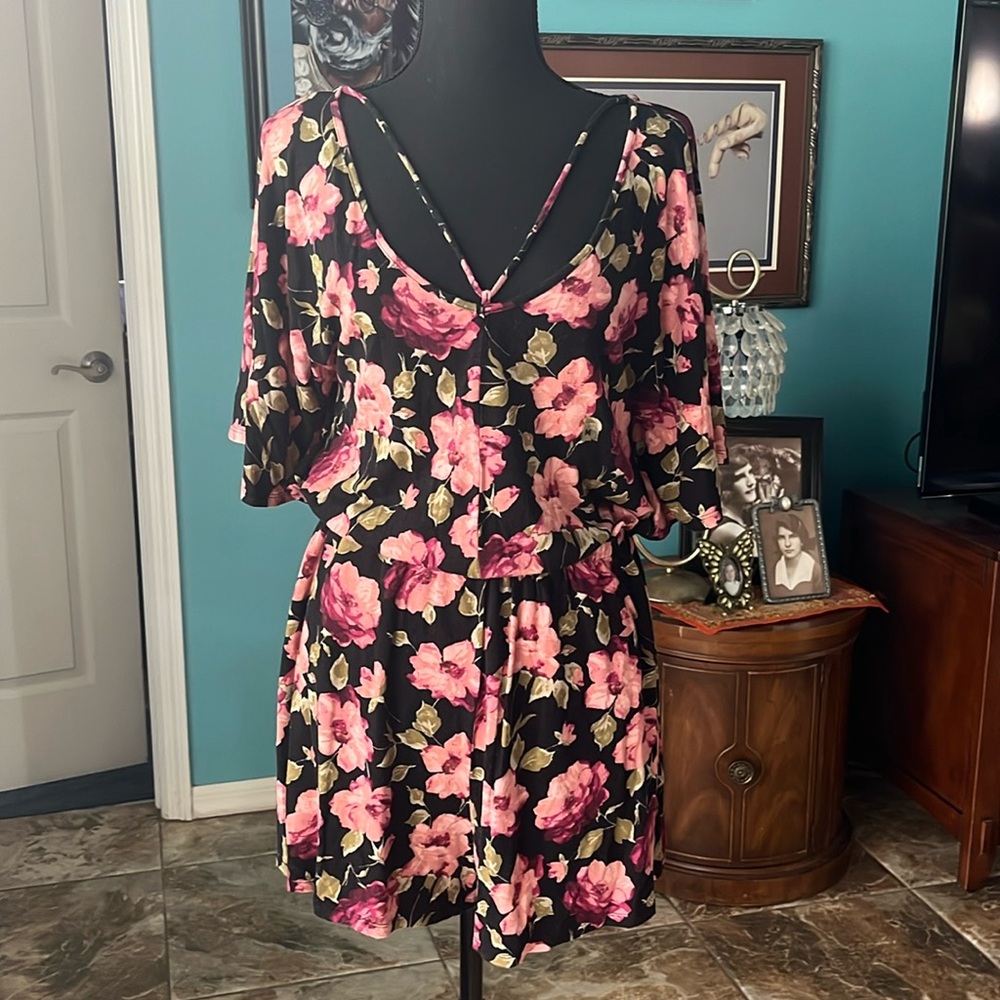 Abercrombie and fitch one piece shorts jumpsuit black with rose flowers size M